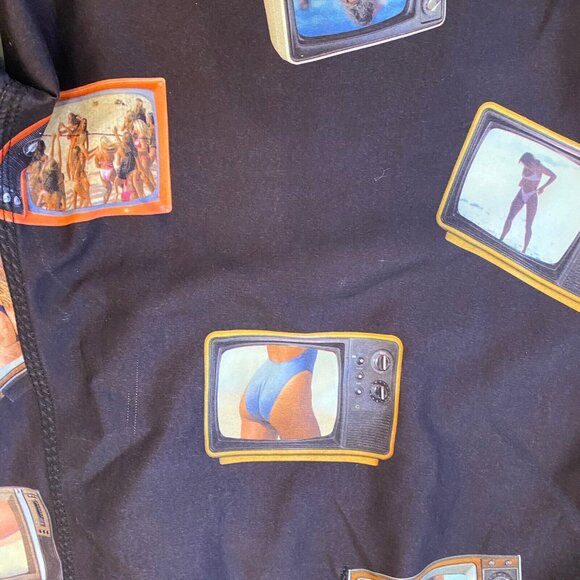 Vans Off the Wall Boardshorts Mens 36 Bikini Women in Tv Graphic - Picture 6 of 7